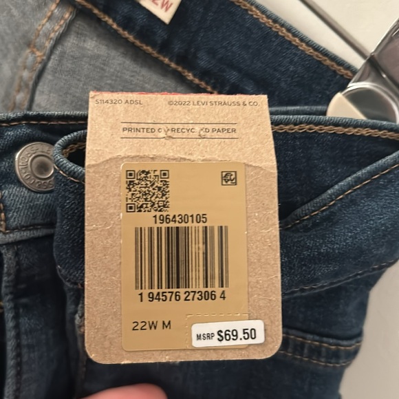 Levi’s Jeans 22W NWT - Picture 6 of 6